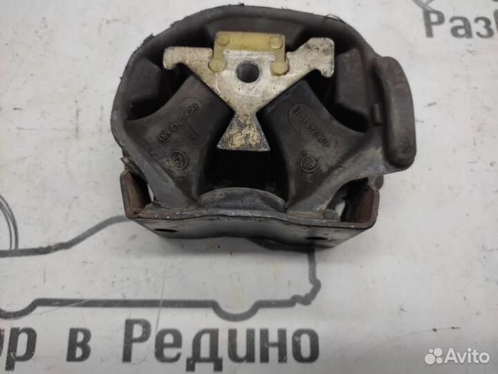 Опора двигателя W638 V-class Vito 111.980 2003