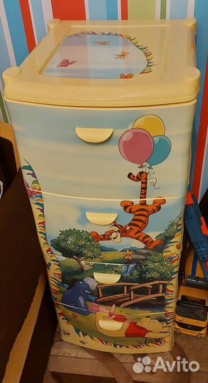 Стол письменный, 2 полочки, органайзер для игрушек