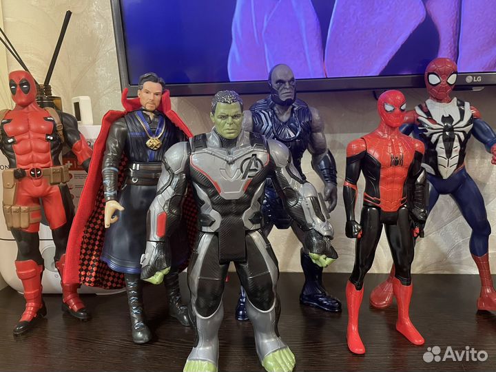 Игрушки marvel и DC