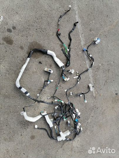 Проводка центральной консоли Toyota Land Cruiser