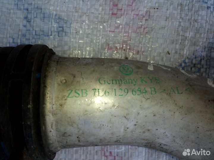 Патрубок интеркуллера Фольксваген Туарег 5.0 диз