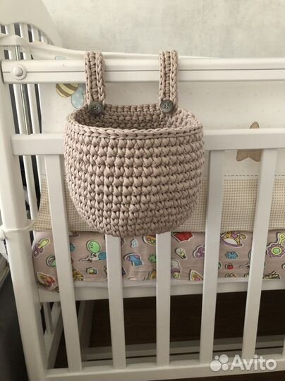 Прикроватная корзинка на детскую кроватку