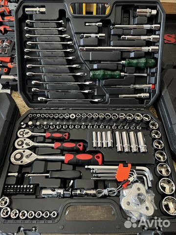 Автомобильный набор инструментов