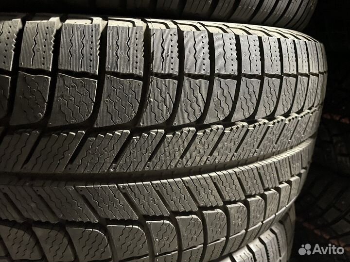 Michelin X-Ice XI3 245/45 R18 100H