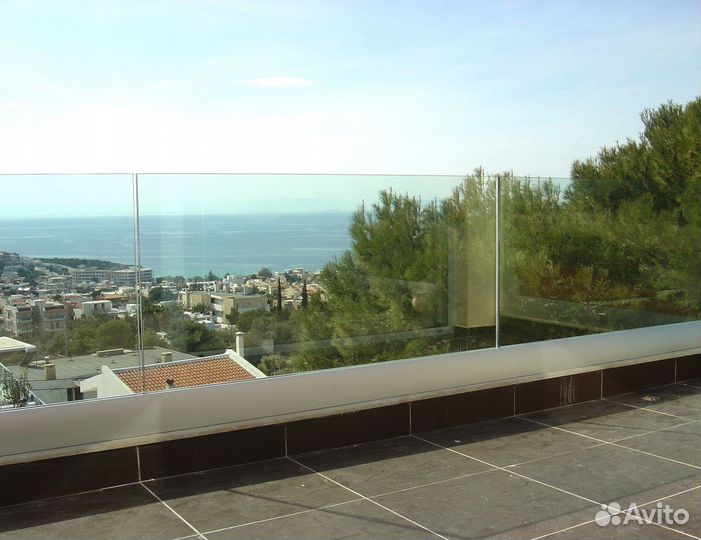 Стеклянные ограждения лестниц