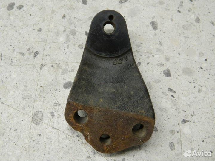 Кронштейн двигателя правый Kia Cerato TD 2009-2013