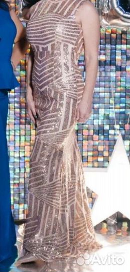 Платье вечернее