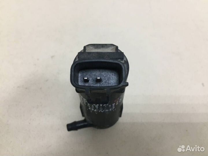 Насос омывателя Toyota Corolla E120 2001-2007