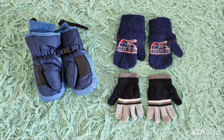 Пакет шапок и перчаток на мальчика 1-2 года