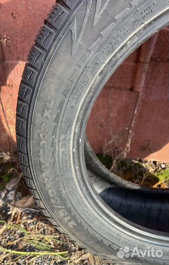 Nokian Tyres Hakkapeliitta Sport Utility 215/60 R17 100R