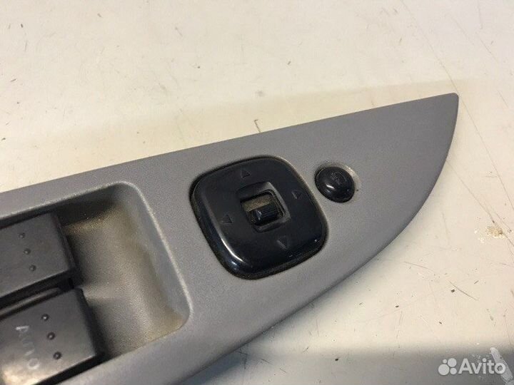 Блок управления стеклоподъемниками Mazda Axela