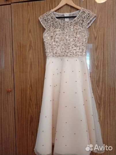 Платье на выпускной вечернее 44 размер