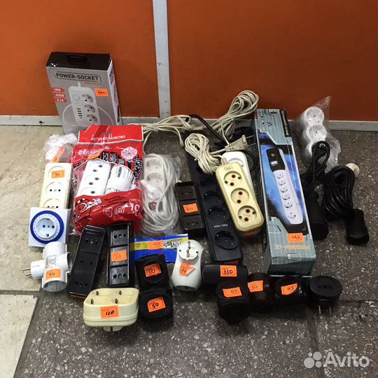 Удлинители и тройники в ассортименте