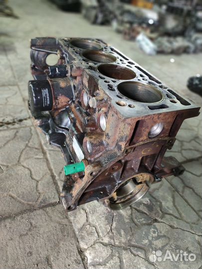 Блок двигателя K4J750 Renault Logan I
