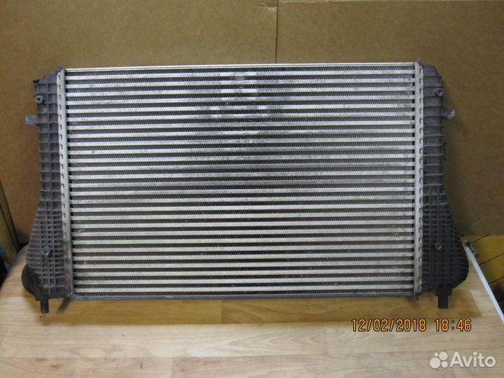 Интеркулер VW Passat B6 2.0 tfsi