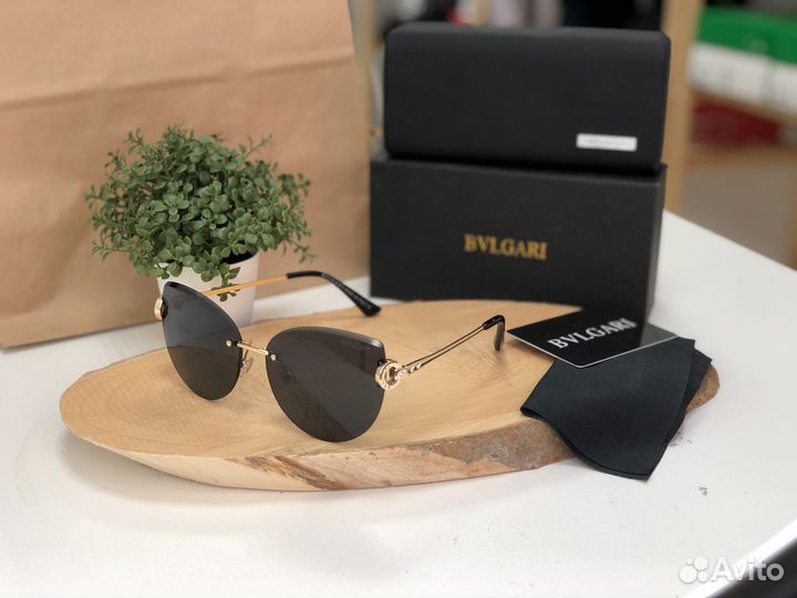 Bvlgari солнцезащитные очки женские