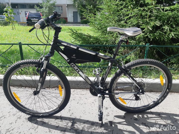 Велосипед Trek 820, чёрный-белый, рост 18