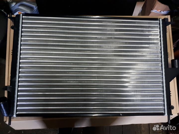 Радиатор на Рено Логан,Рено Сандеро,Ладу Ларгус