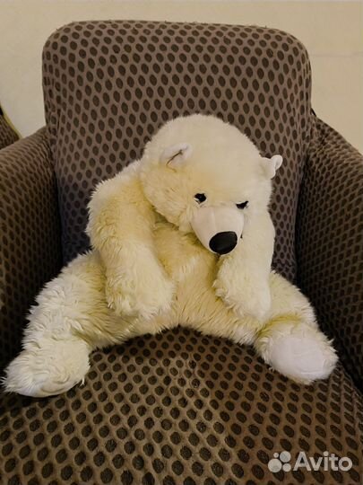 Плюшевый медведь белый