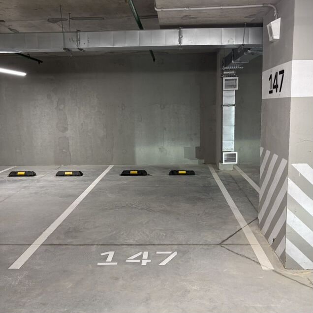 Машиноместо, 13 м²