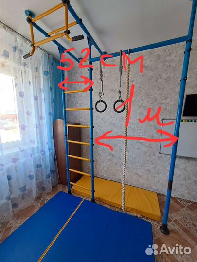 Спортивный уголок с двумя матами