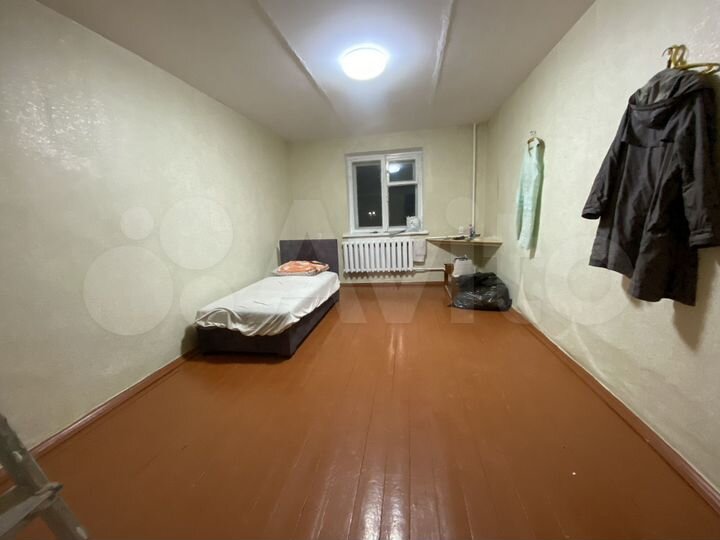 Комната 17 м² в 2-к., 3/3 эт.