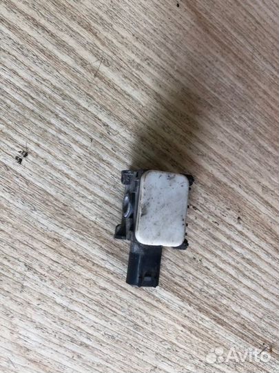 Датчик удара Mercedes-Benz S-Class W221