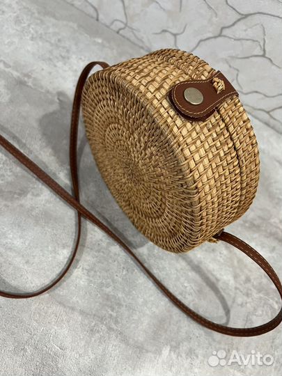 Сумка женская из ротанга