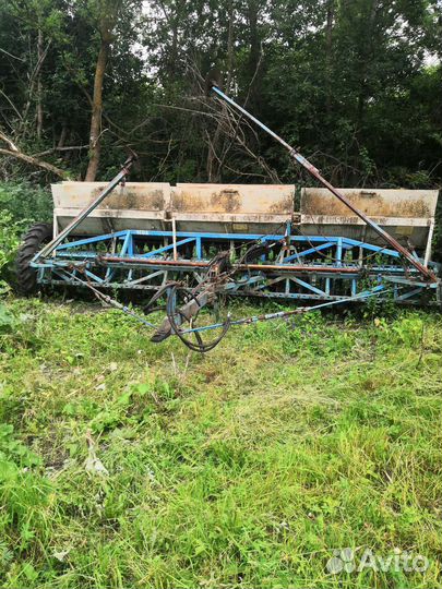 Сеялка Белинсксельмаш СЗ-5,4, 2002