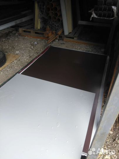 Лист металла гладкий