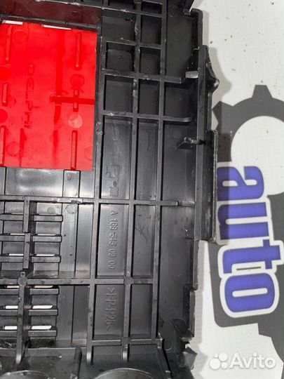 Крышка блока предохранителей переднего A1665450900