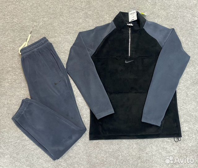 Спортивный костюм Nike