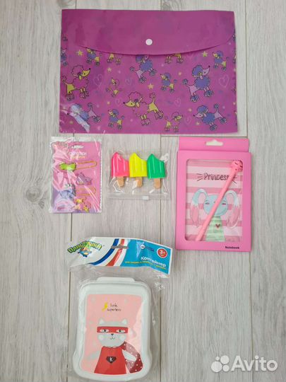 Набор/комплект/подарок канцелярии в школу