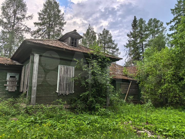 Дом 299,5 м² на участке 56,4 сот.