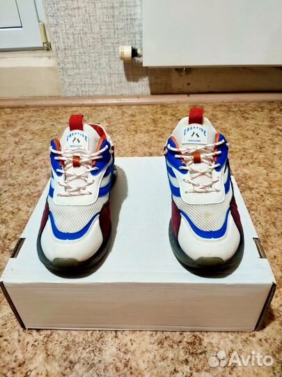 Кроссовки летние