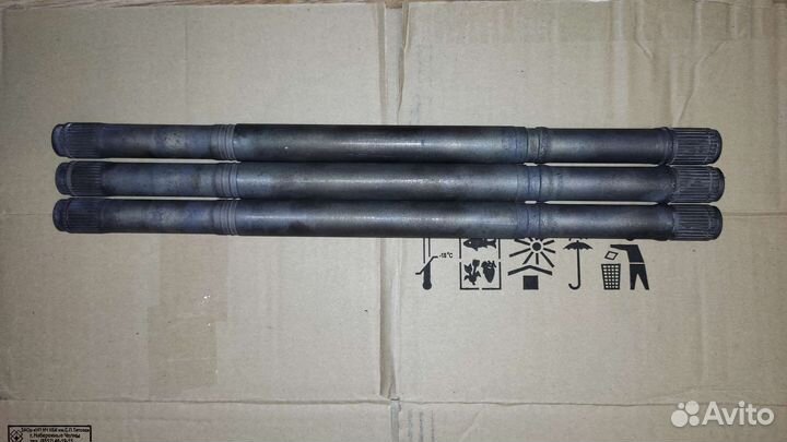 Привод левый Honda Civic 4D 1.8 МКПП R18A