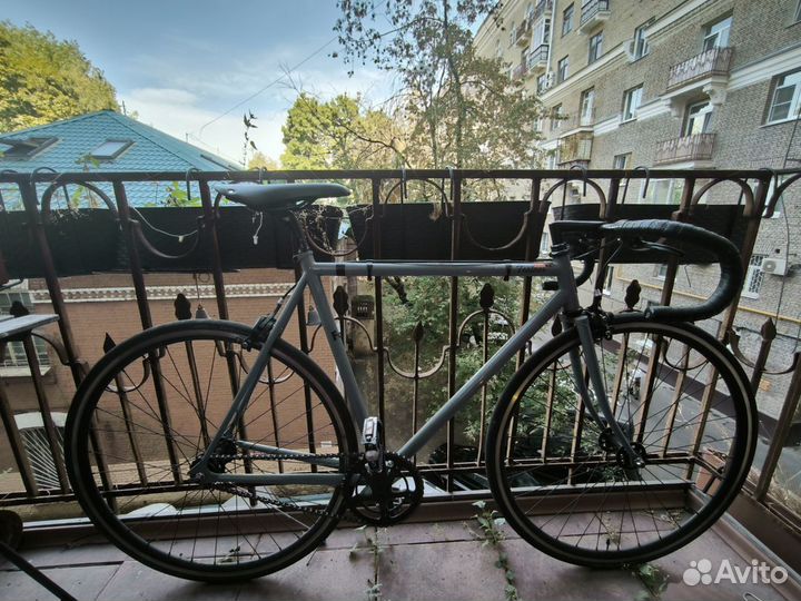 Велосипед fuji feather 2021 серый