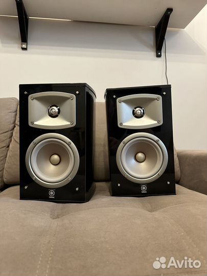 Колонки полочные Yamaha NS-333 (пассивные)
