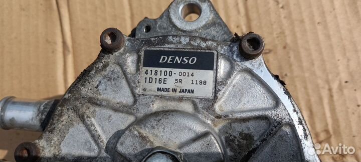 Toyota Land Cruiser 200 насос водяной помпа ориг