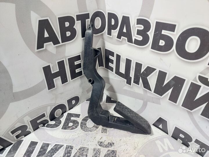 Педаль газа Audi A4 B5