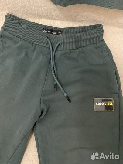 Костюм спортивный на 10 лет