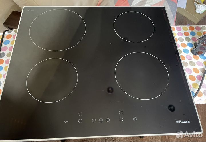 Индукционная варочная панель hansa