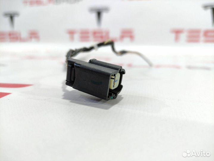 Разъем (фишка) проводки Tesla Model S 2015
