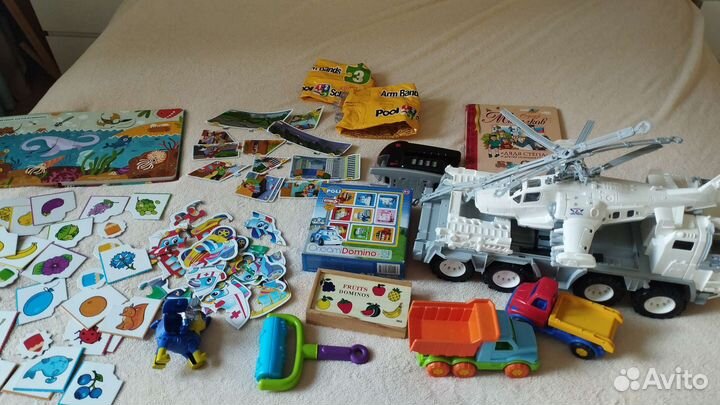 Игрушки развивающие книги с окошками развивающие