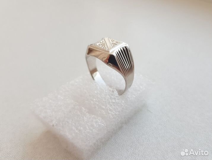 Печатка, перстень, кольцо. Серебро 925 пр. 5,64 гр