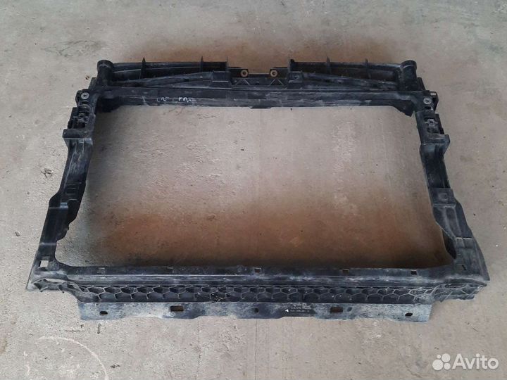 Передняя панель телевизор Volkswagen Tiguan 2