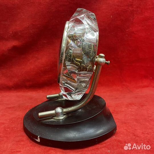 Часы маяк настольные СССР механические