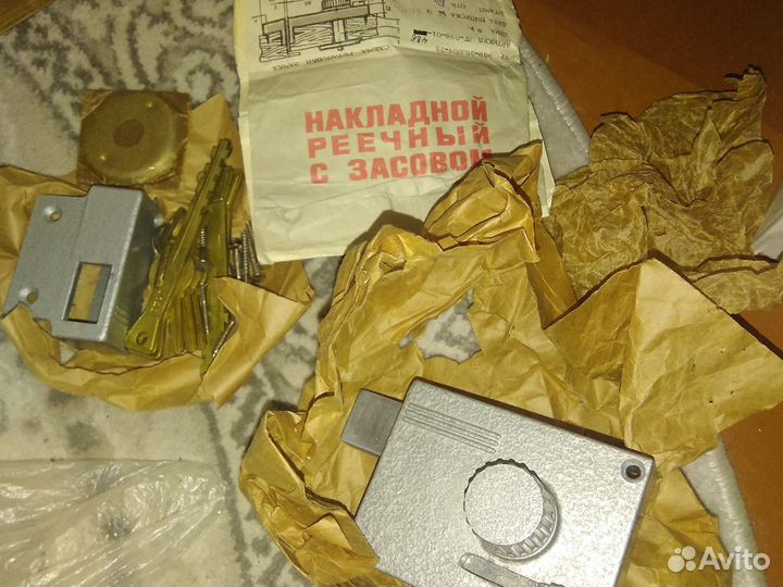 Замок накладной реечный с засовом