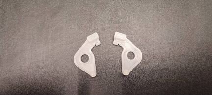 Фиксаторы подлокотника Subaru Forester SG