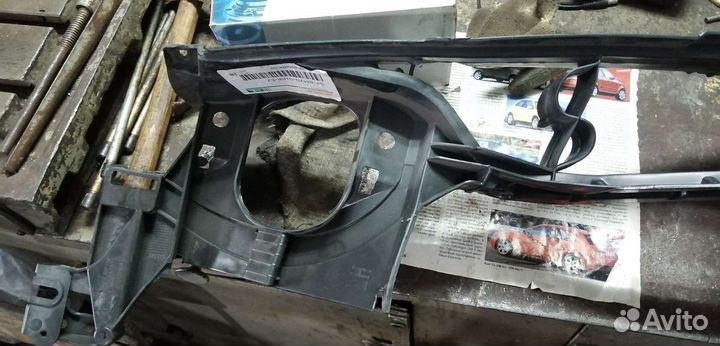 Кронштейн крепления крыла